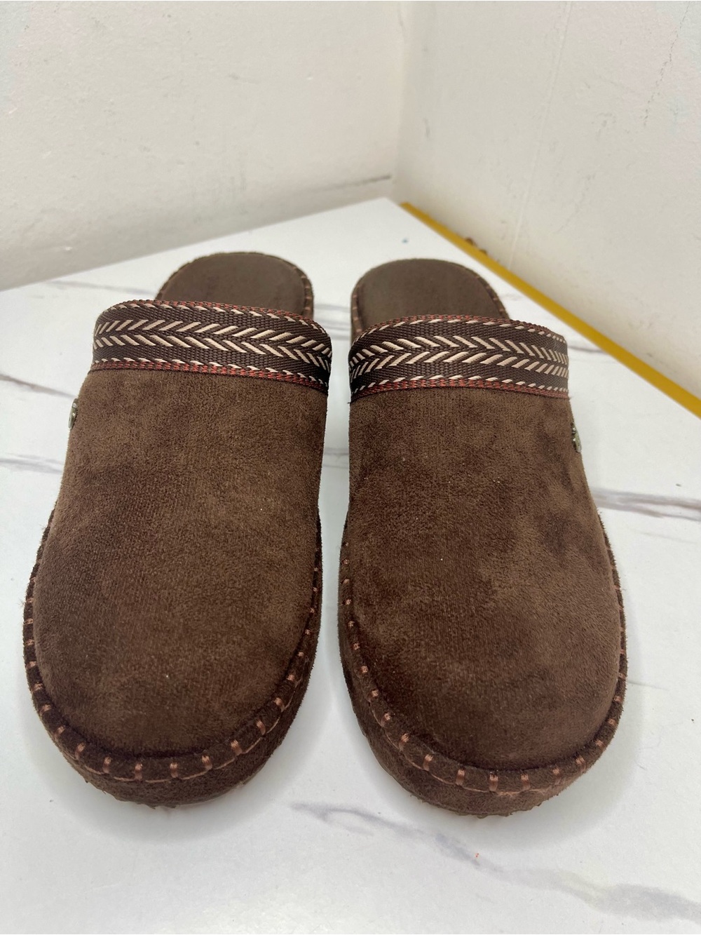 Skechers Brown Chocolate Suede Slip-On Clog Mule with Braided Trim Size 8 - Picture 4 of 13